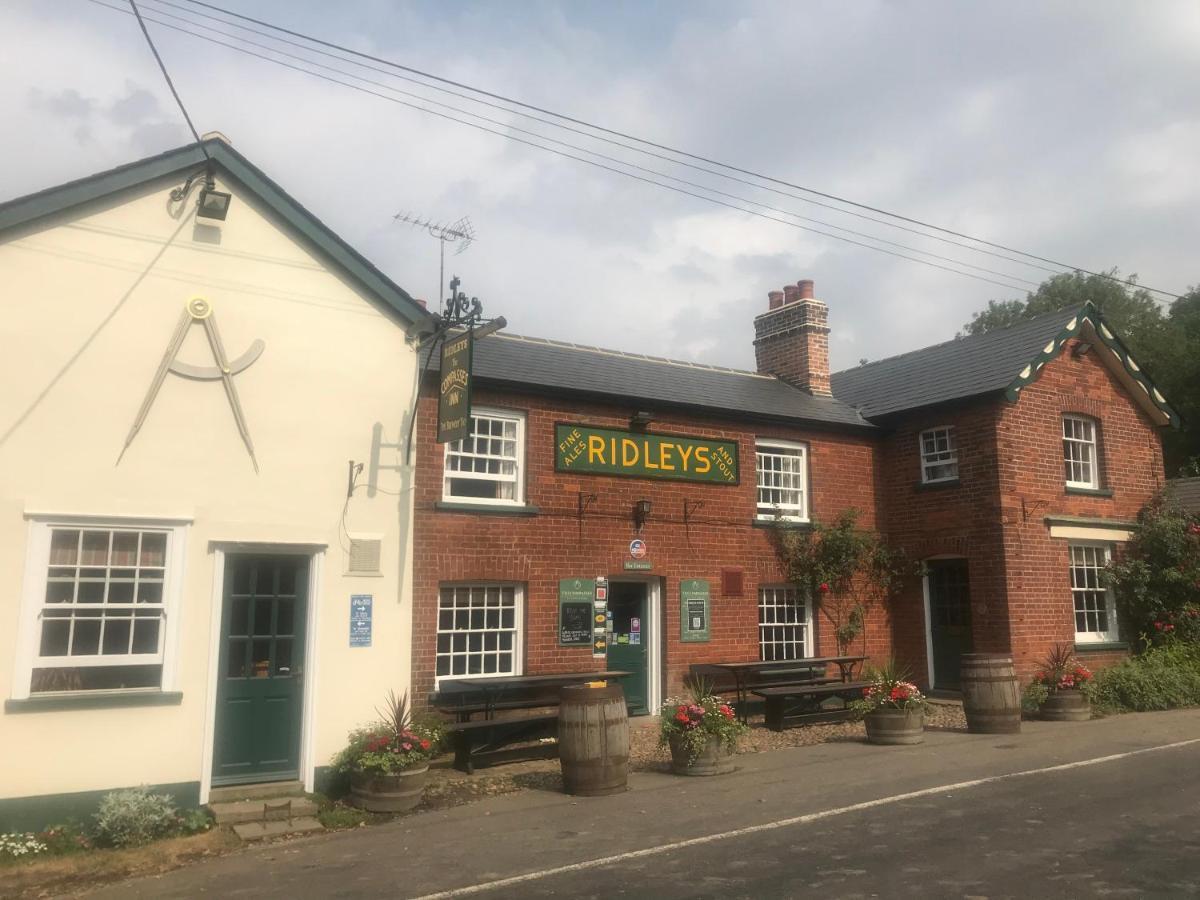 The Compasses Hotel Chelmsford Exterior photo