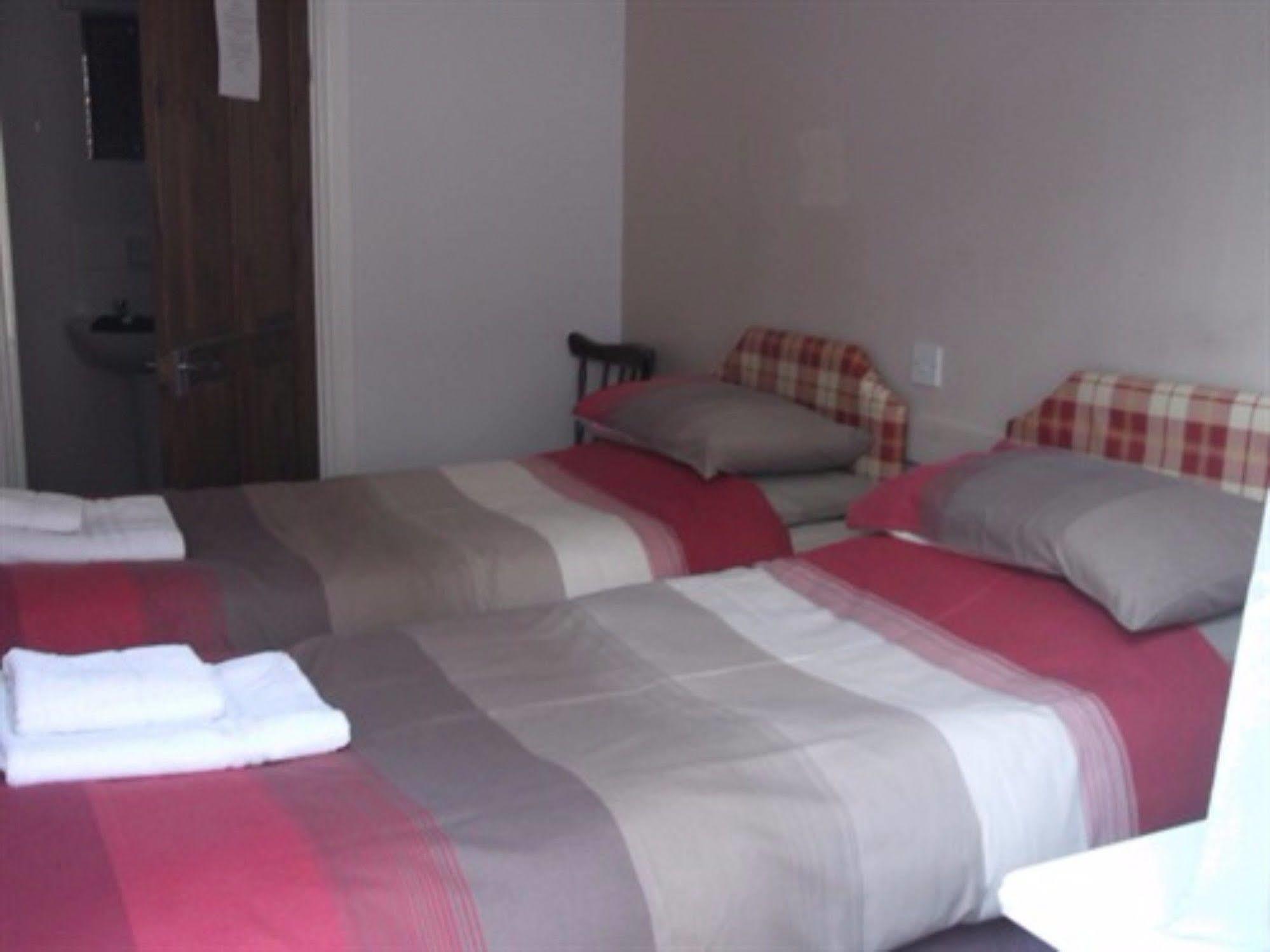 The Compasses Hotel Chelmsford Exterior photo